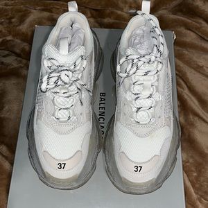 Balenciaga Triple S Clear Sole sneaker